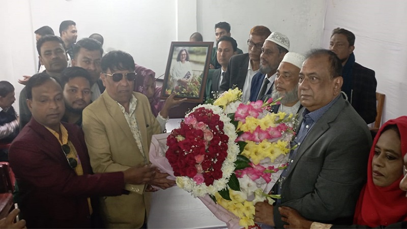 সাতক্ষীরা জেলা নাগরিক ঐক্যের সভাপতির নেতৃত্বে ২১৭ নেতা-কর্মীর বিএনপিতে যোগদান